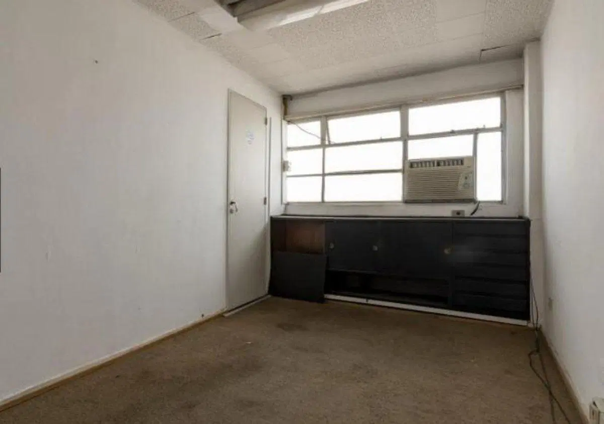 VENTA OFICINA SAN NICOLAS A RECICLAR PISO ALTO 4