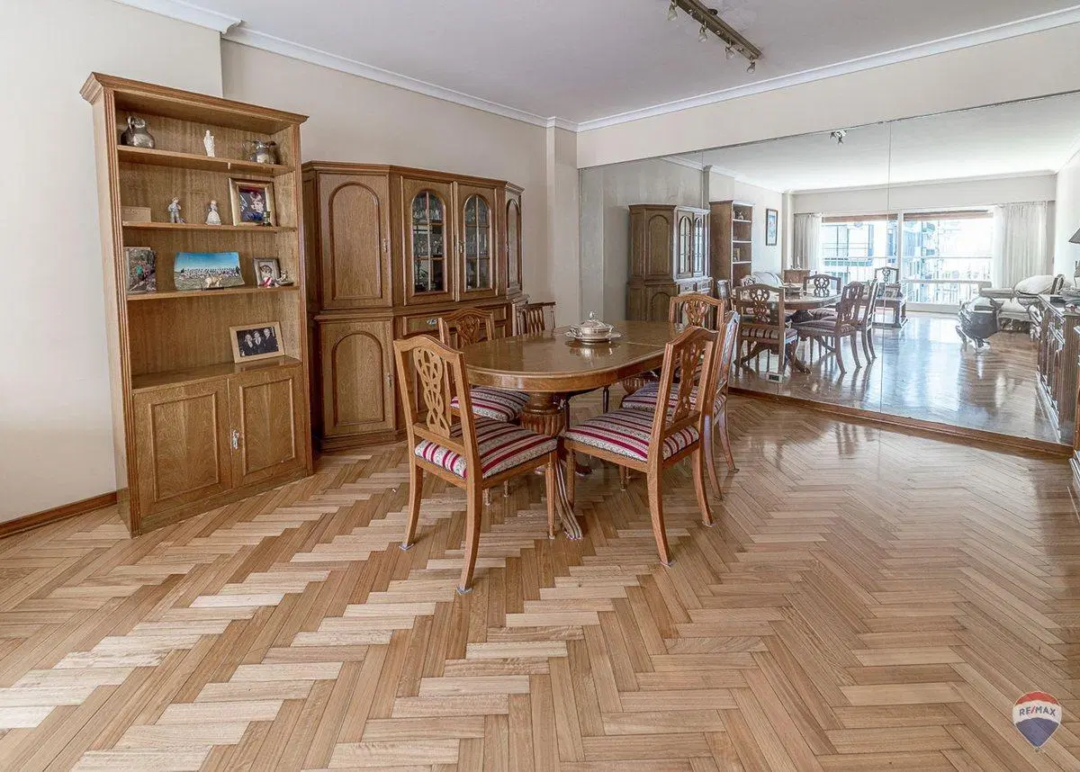 VENTA SEMIPISO BELGRANO 4 AMB DEPENDENCIA COCHERA 4