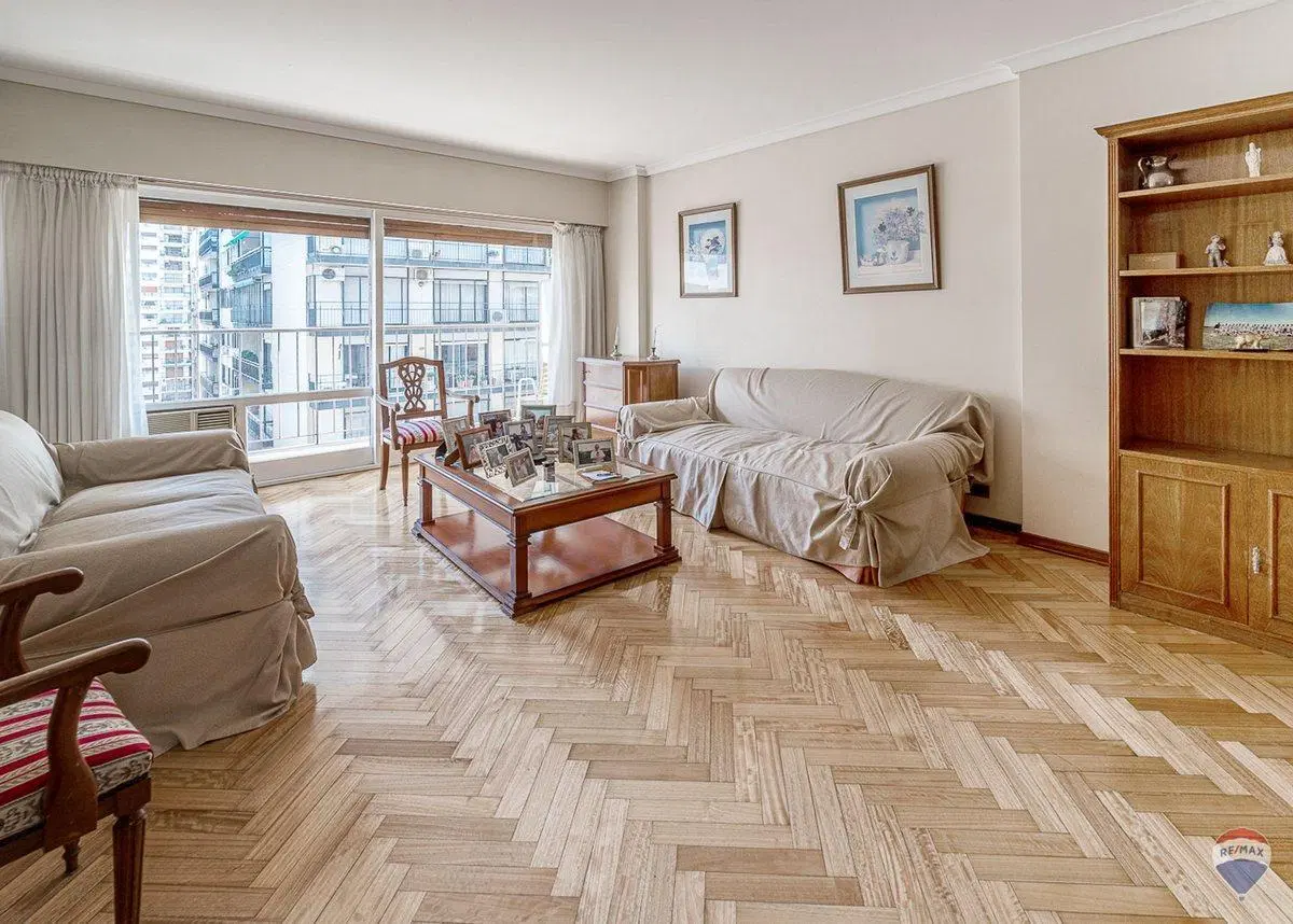 VENTA SEMIPISO BELGRANO 4 AMB DEPENDENCIA COCHERA 5
