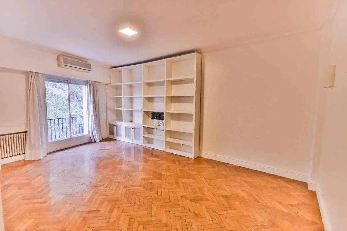 Dpto 3 amb en venta en Recoleta c/balcón y depend. 2