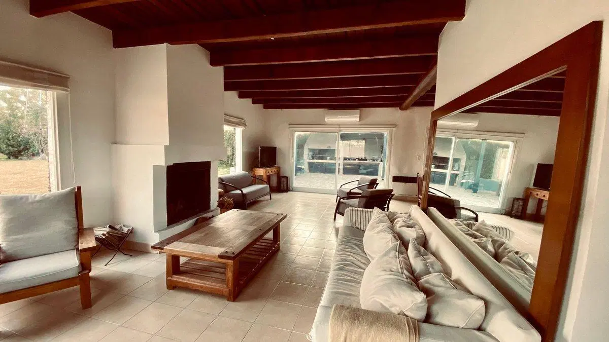 Venta Casa 5 ambientes con pileta, Bella Vista 3