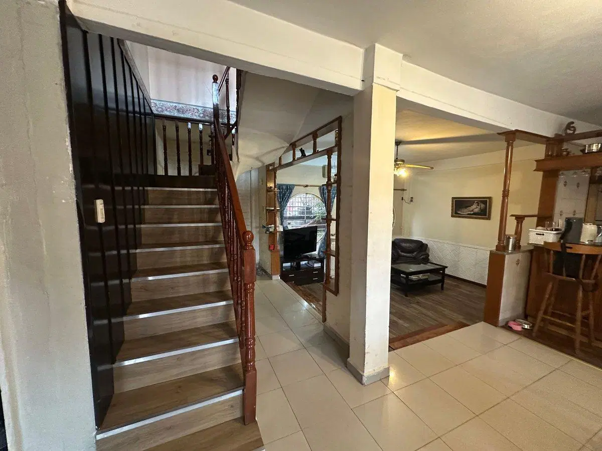 CASA 5 AMBIENTES PILETA PARRILLA APTO CREDITO 4