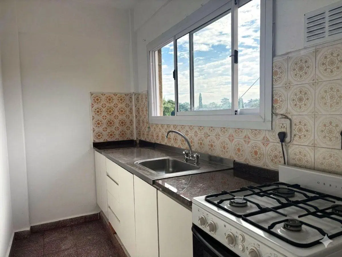PH 3 ambientes en alquiler Munro sin expensas 2