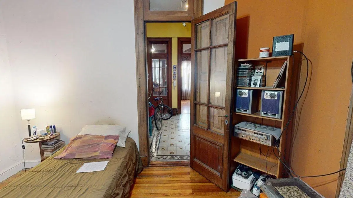 Venta PH 4 amb. Constitución con terraza y quincho 3