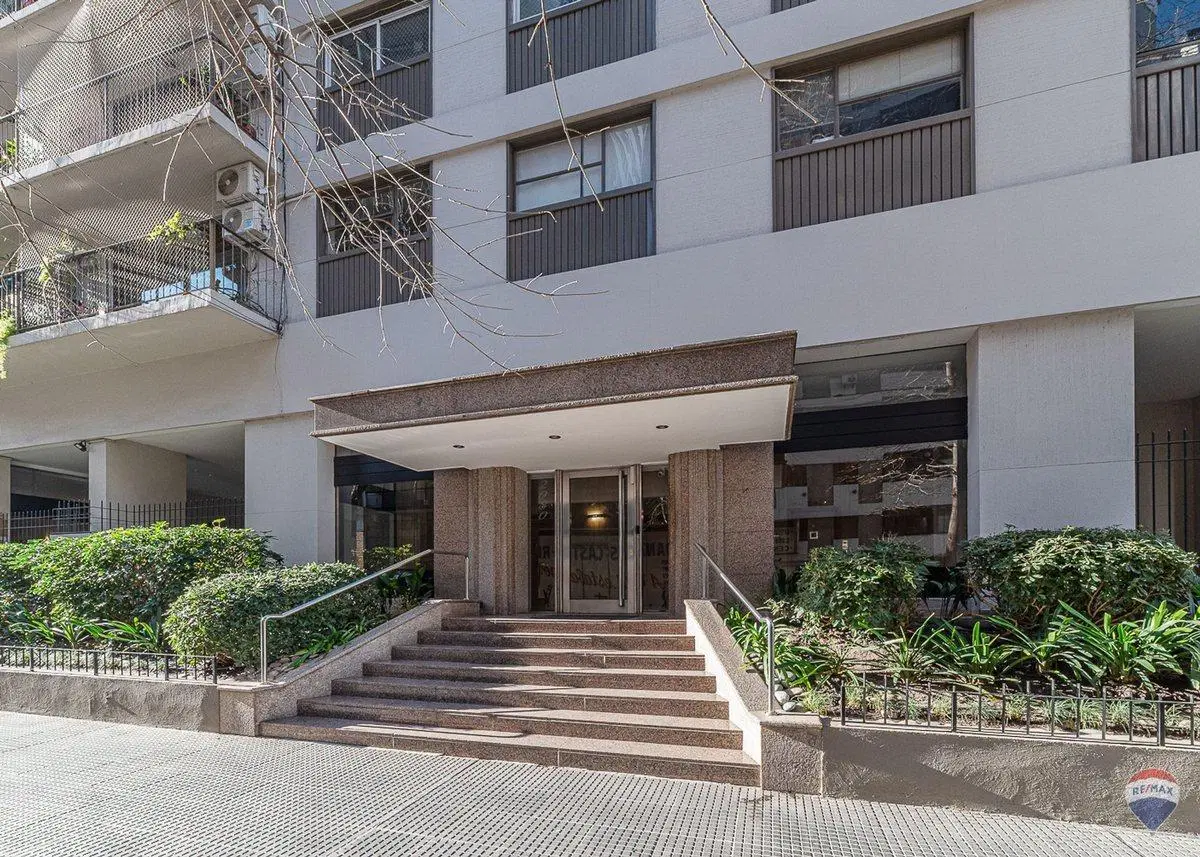 VENTA BELGRANO SEMIPISO 4 AMB CON DEPENDENCIA 2