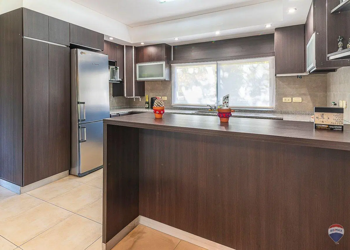Venta Casa 4 amb. Club de Campo Los Puentes, Luján 2