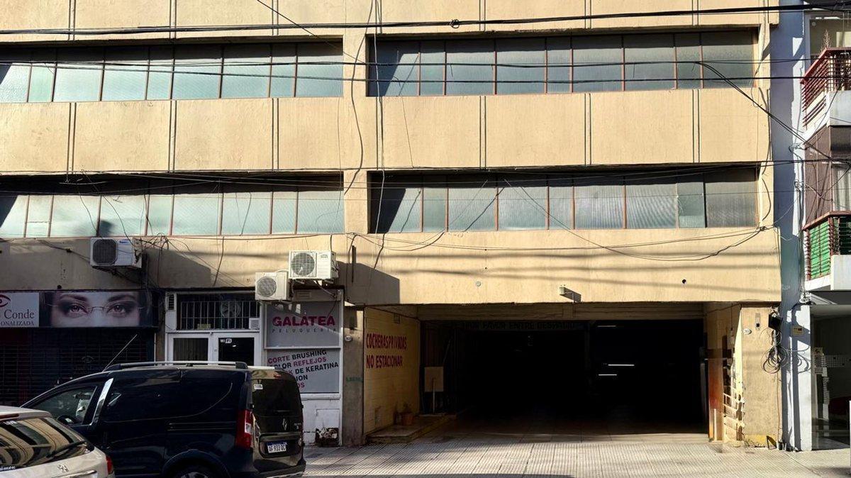 VENTA COCHERA FIJA CUBIERTA BELGRANO OPORTUNIDAD