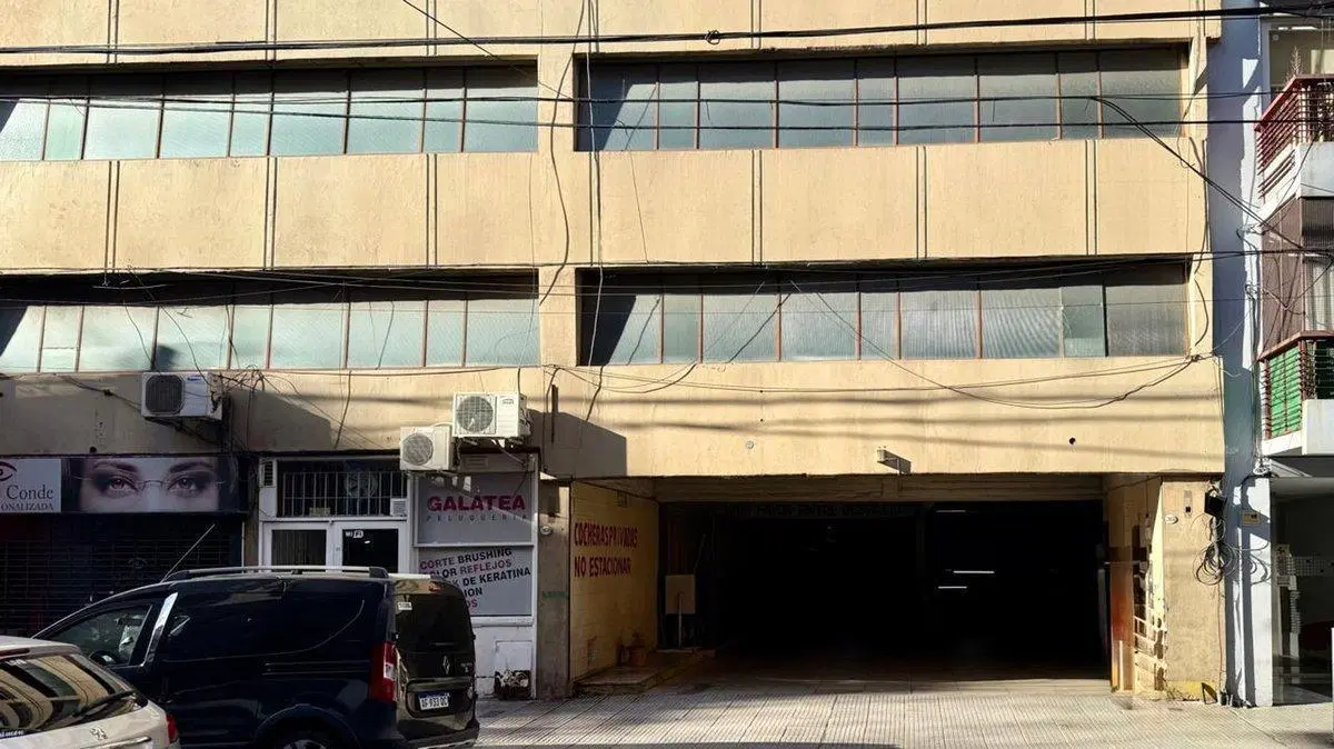 VENTA COCHERA FIJA CUBIERTA  BELGRANO OPORTUNIDAD 2
