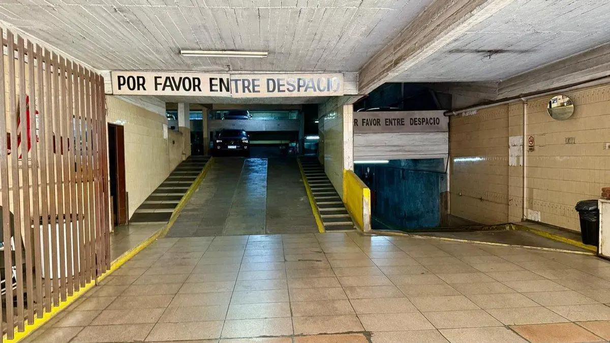 VENTA COCHERA FIJA CUBIERTA  BELGRANO OPORTUNIDAD 4