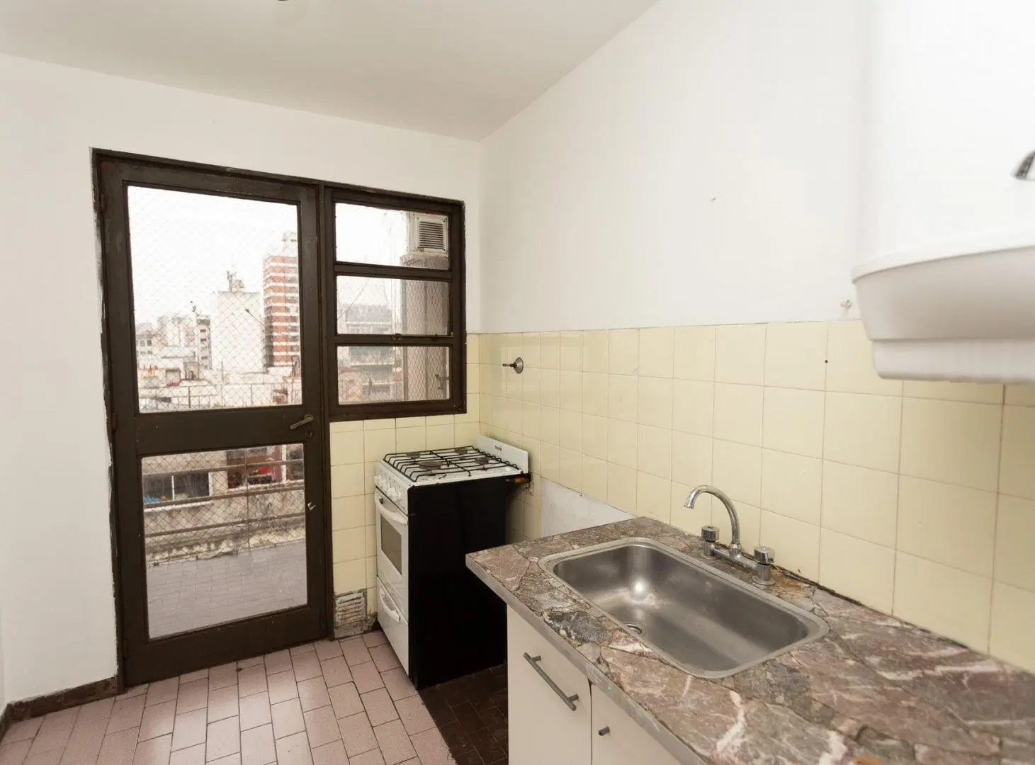 Departamento 2 ambientes venta Abasto con balcon 3