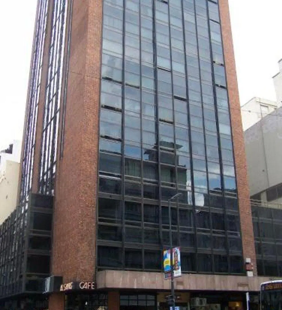 VENTA COCHERA CUBIERTA  AV. CORRIENTES 802 4