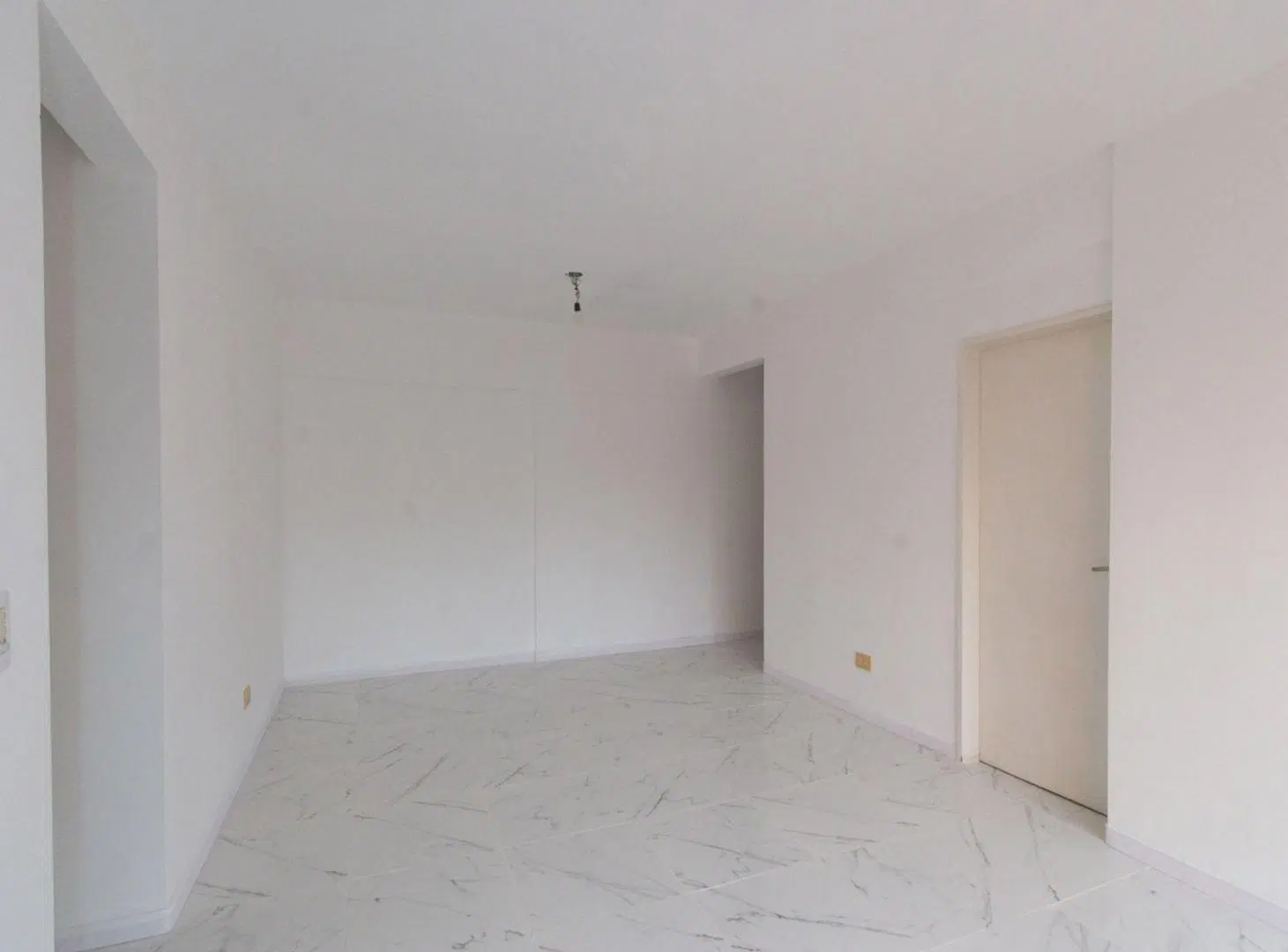 DEPTO 3 AMB - PILETA - COCHERA FIJA - BALCÓN 2