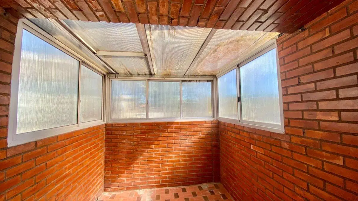 PH 3 ambientes en venta, Morón, con patio y garaje 4