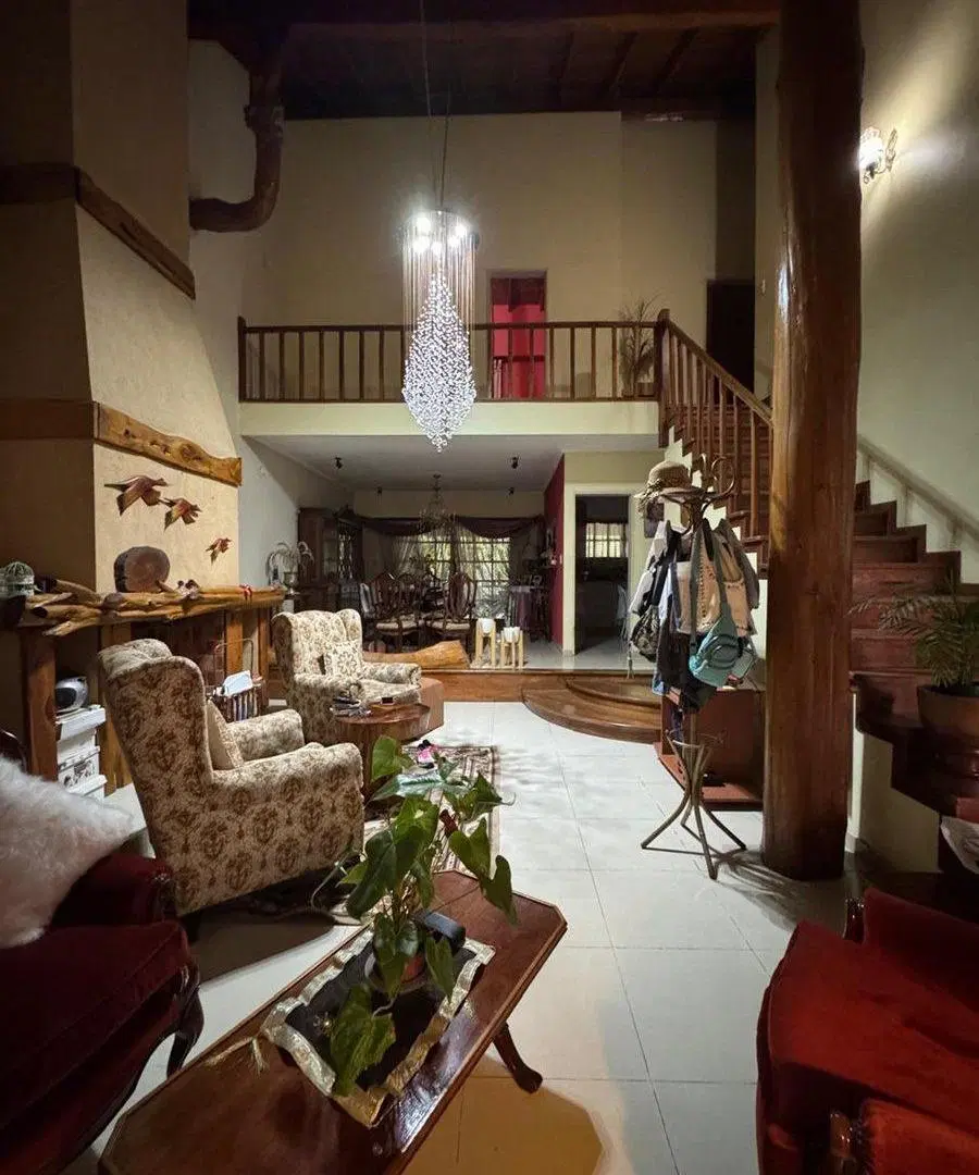 Casa 4 amb en Venta en V, Tesei quincho Parrilla. 5