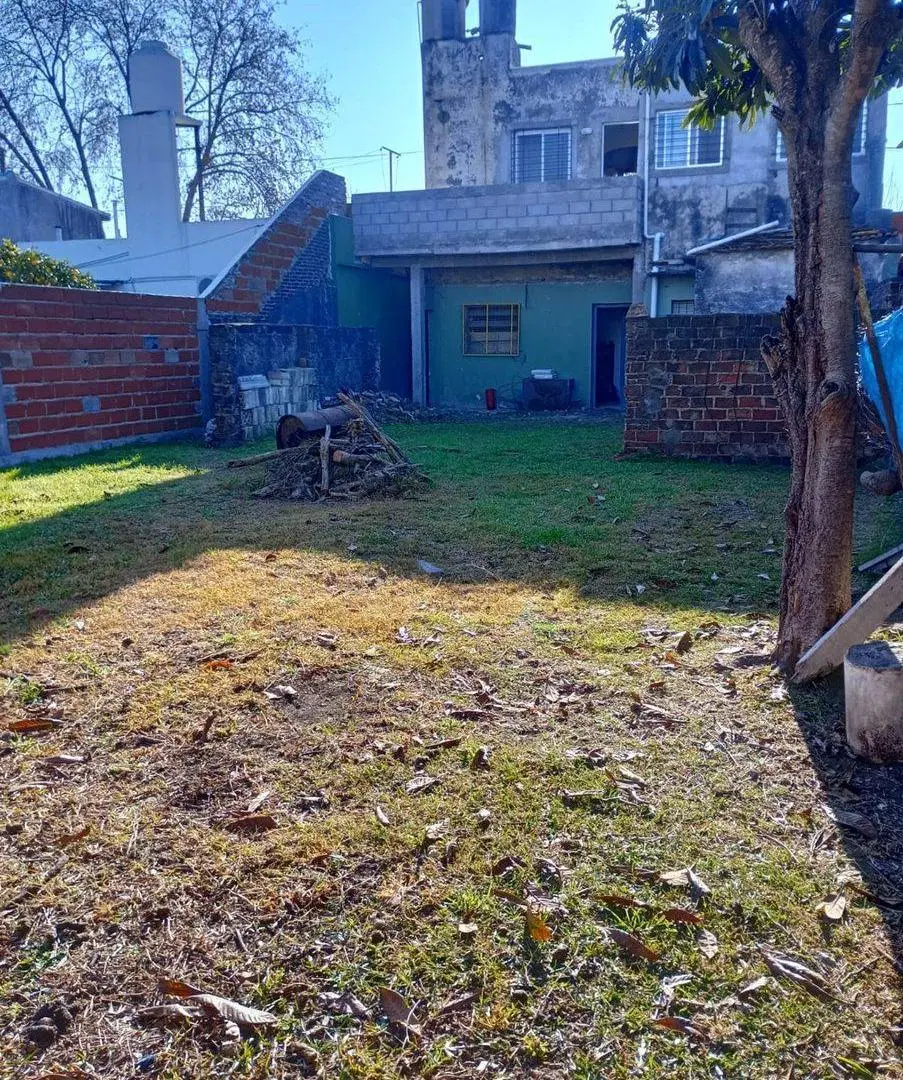 Venta casa 7 ambientes León Suarez oportunidad opc 5