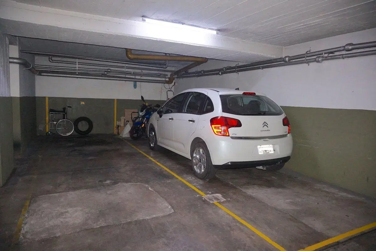 Cochera Venta Belgrano Doble 2 Autos Chicos 2