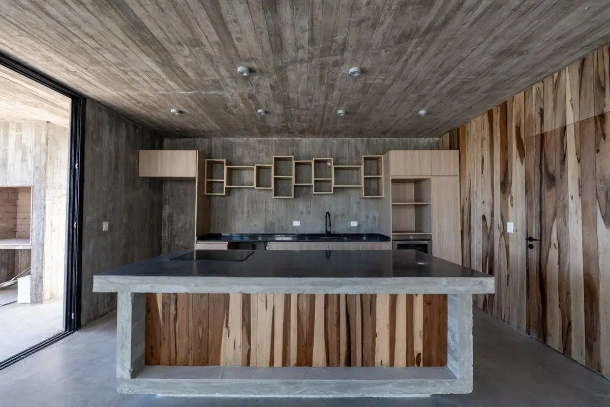 Venta Casa Pileta a la LAGUNA NUEVA San Sebastian 2