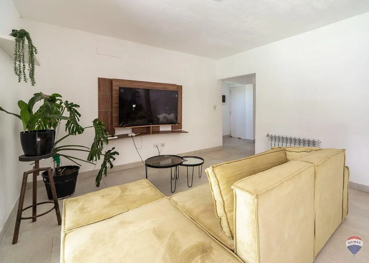 VENTA CASA 4 AMB PARQUE PILETA BARRIO SAN EDUARDO 2