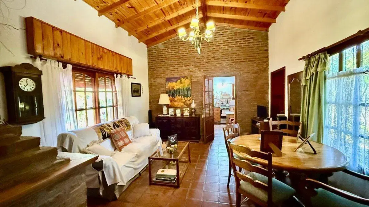 VENTA CASA PILETA ARBOLADA EXCELENTE EL REMANSO 5