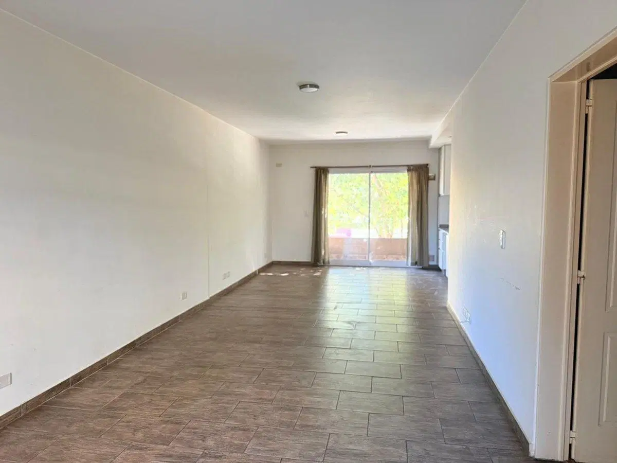Venta monoambiente Villa urquiza con cochera. 4