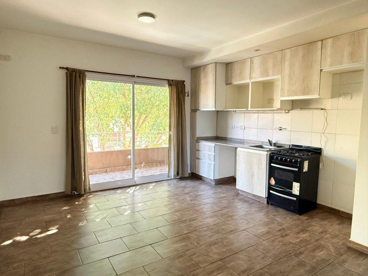 Foto de Venta monoambiente Villa urquiza con cochera., imagen 1