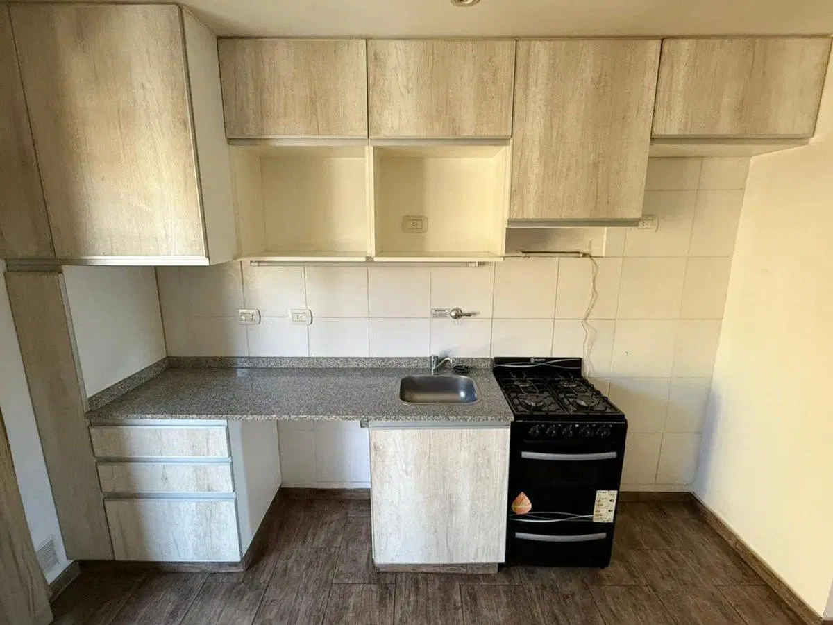 Venta monoambiente Villa urquiza con cochera. 3