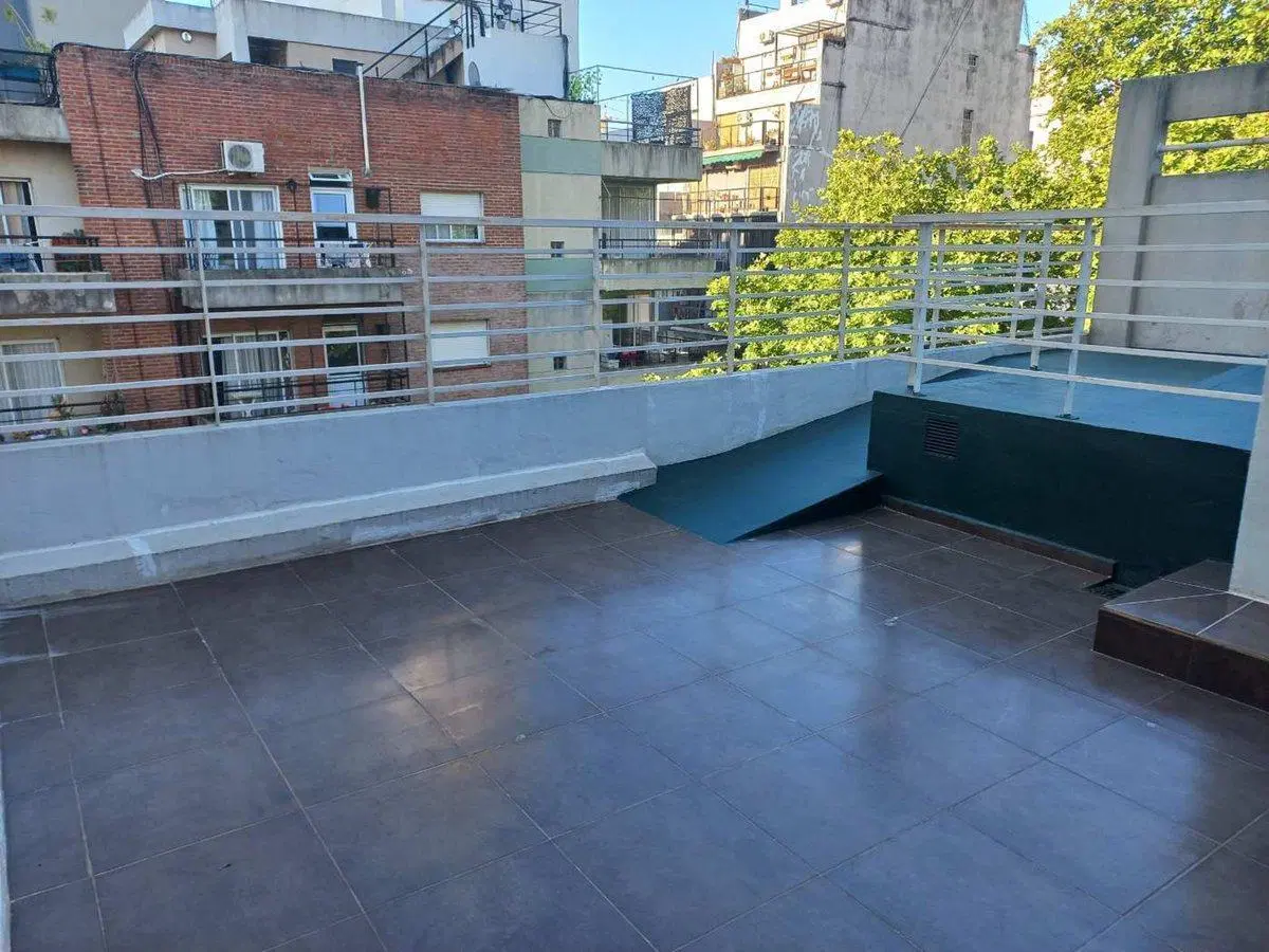 Monoambiente a la venta en Almagro,  con cochera. 2