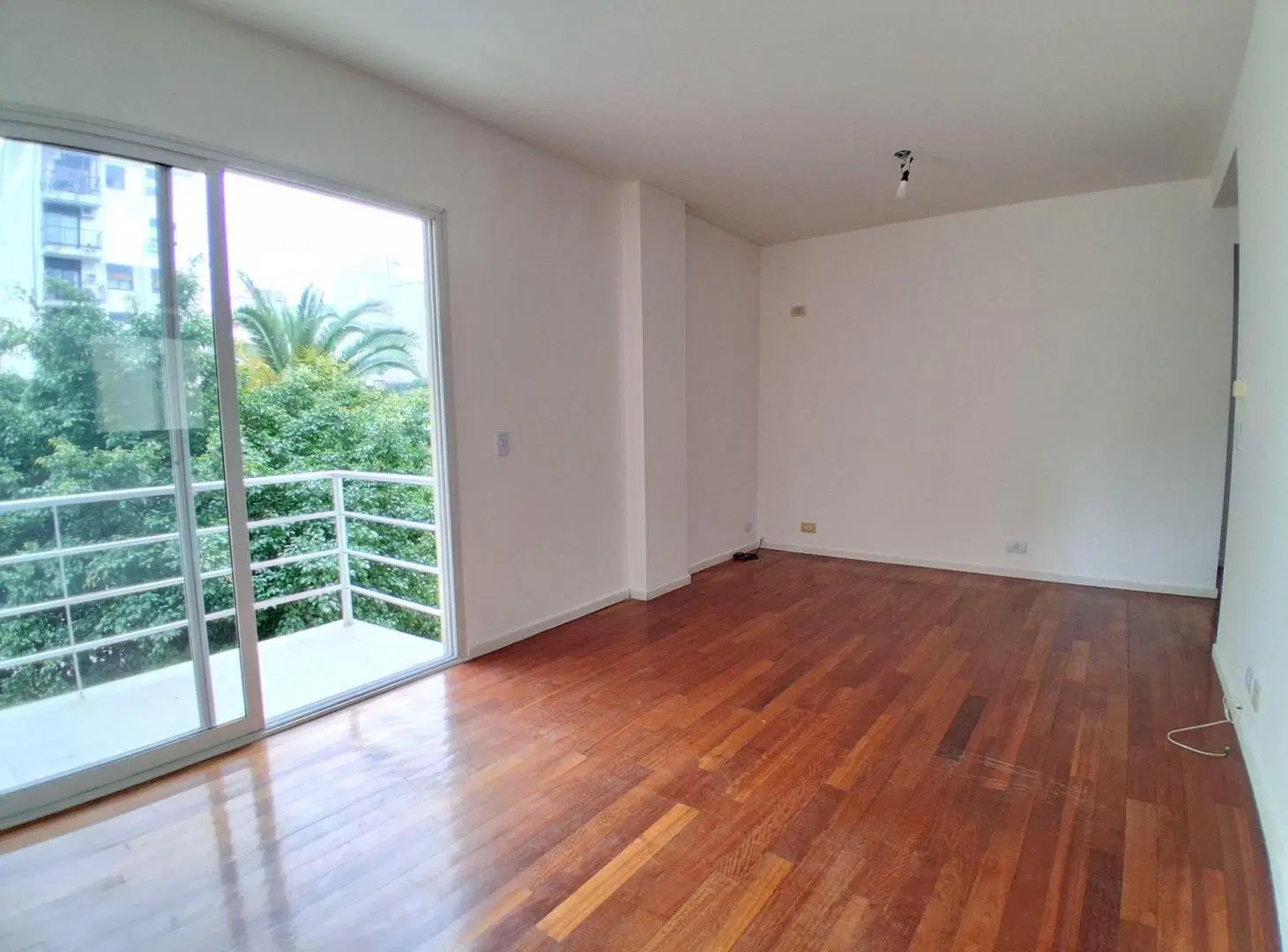 ALQUILER 2 AMBIENTES CON BALCON Y COCHERA BELGRANO 3