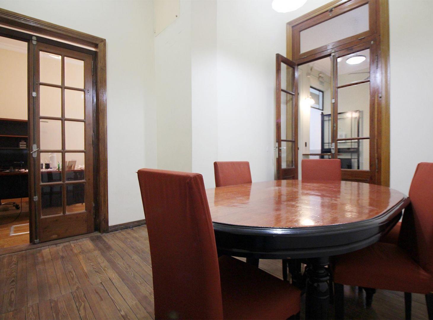 Venta CASA 6 AMBIENTES con Gran terraza Paternal