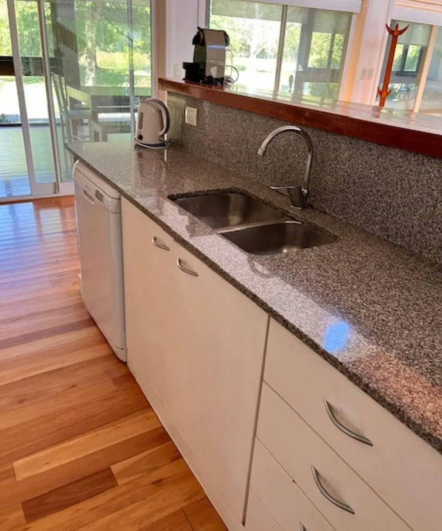 CASA 5 AMB VENTA EN ISLA DEL ESTE.QUINCHO AMARRA 2