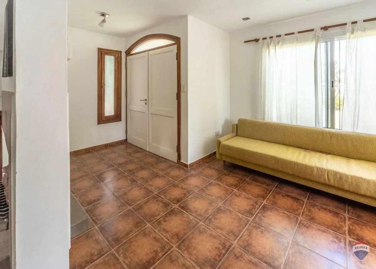 CASA EN VENTA SOBRE LOTE 5362 M - LA LONJA - PILAR 4