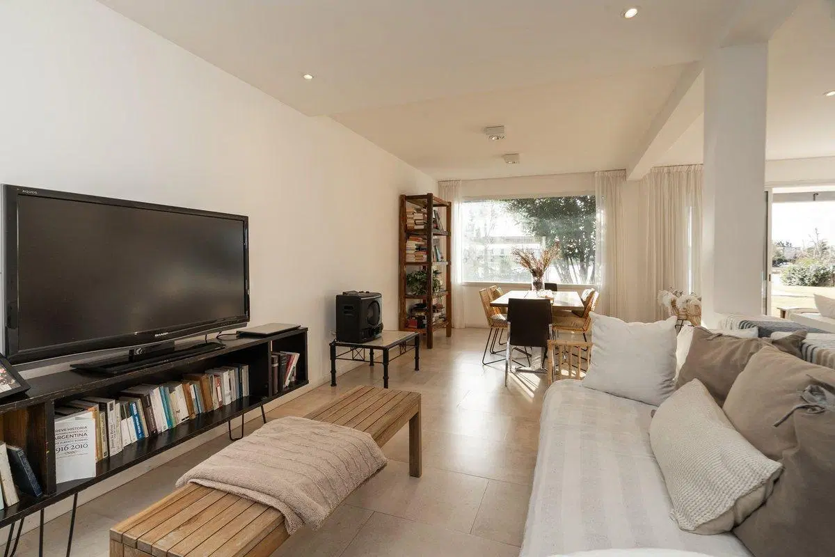 CASA AL LAGO  EN VENTA AREA 5 SAN MATIAS ESCOBAR 4