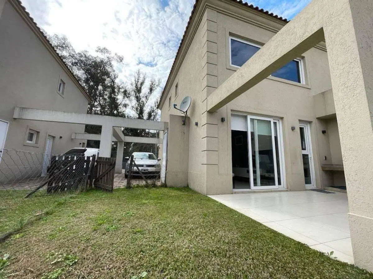 Casa 4 amb en alquiler en Pilar c/jardín y cochera 5