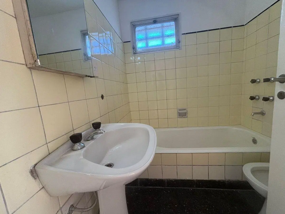 Departamento 2 ambientes en venta Balvanera balcón 3