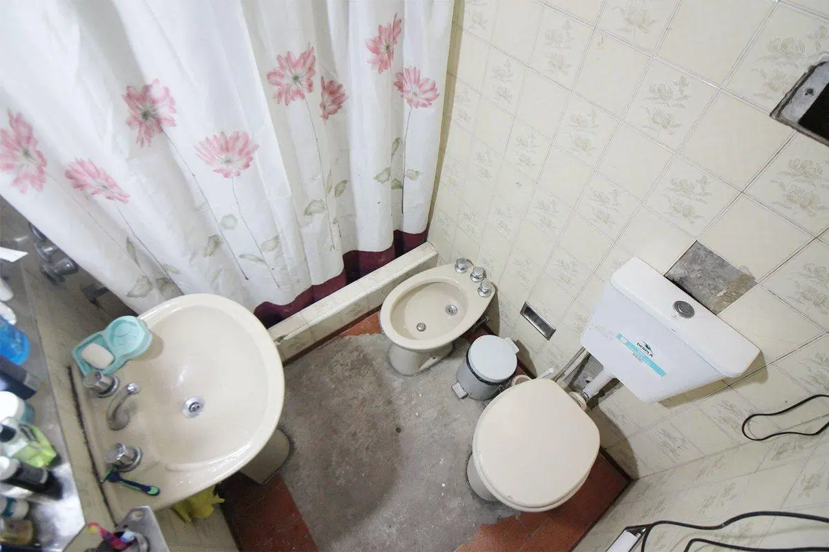 CASA 5 AMB CON GRAN JARDÍN Y PILETA LOTE PROPIO 4