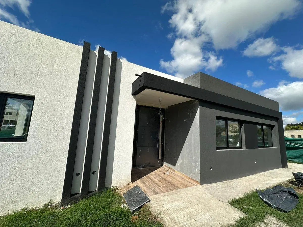 VENTA CASA A ESTRENAR SANTA SOFIA 4 AMBIENTES 3