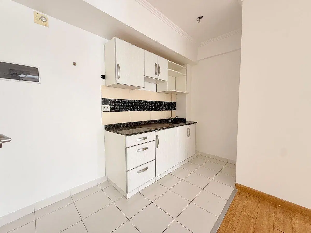 VENTA DEPARTAMENTO CON PATIO EN CABALLITO 5
