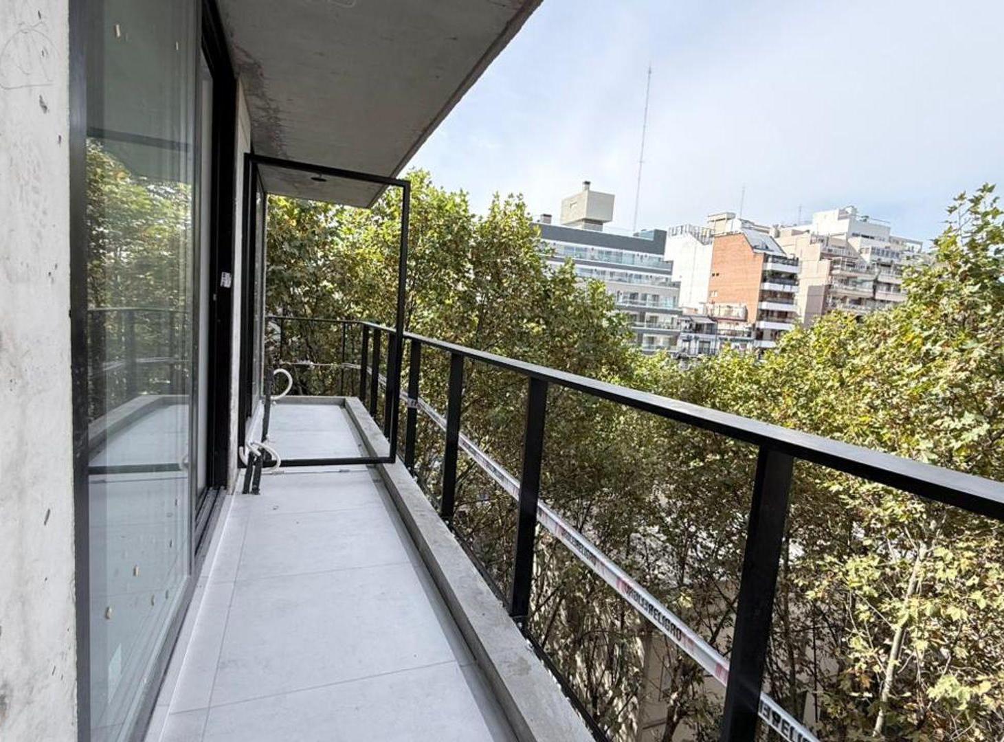 VENTA DEPTO 2 AMB CON BALCON FRENTE BELGRANO