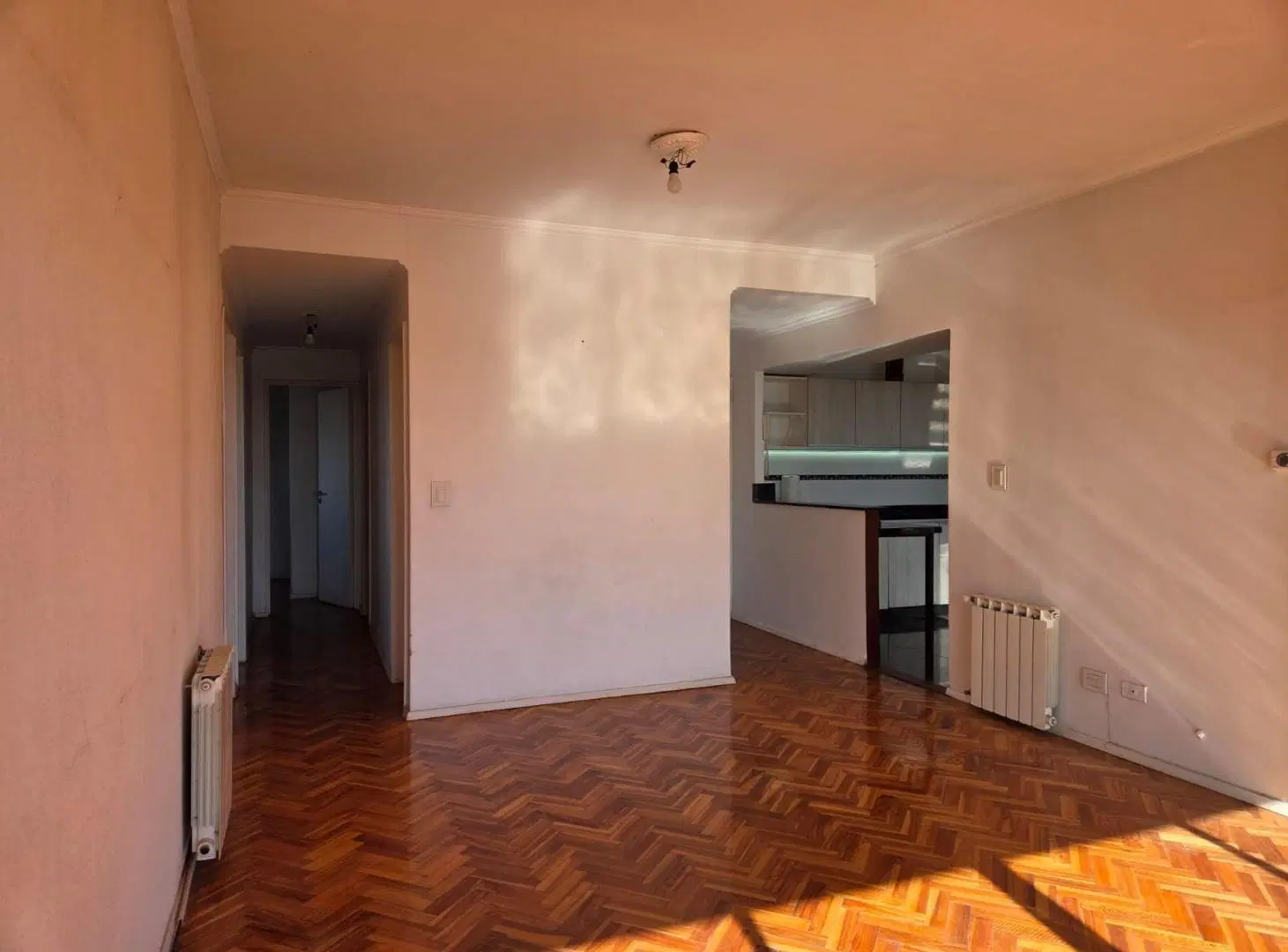 Venta depto 4 amb. con balcon reciclado a nuevo! 2