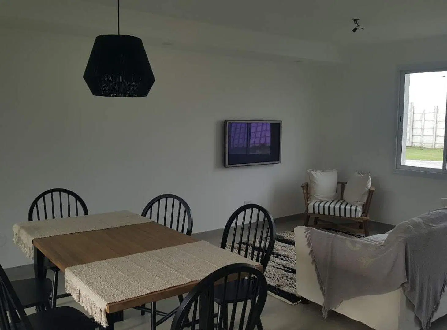 Venta casa 4 amb. c/ jardin de pozo Decs Tortugas 8