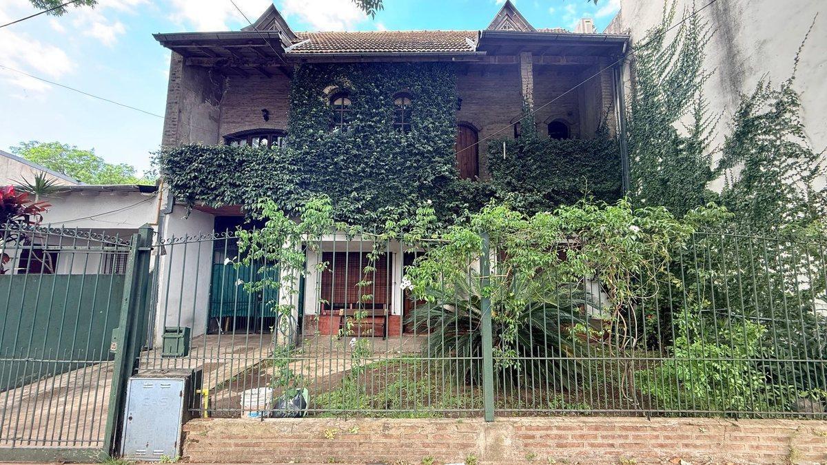 VENTA CASA 7 AMB CON COCH LOTE PROP VILLA ADELINA