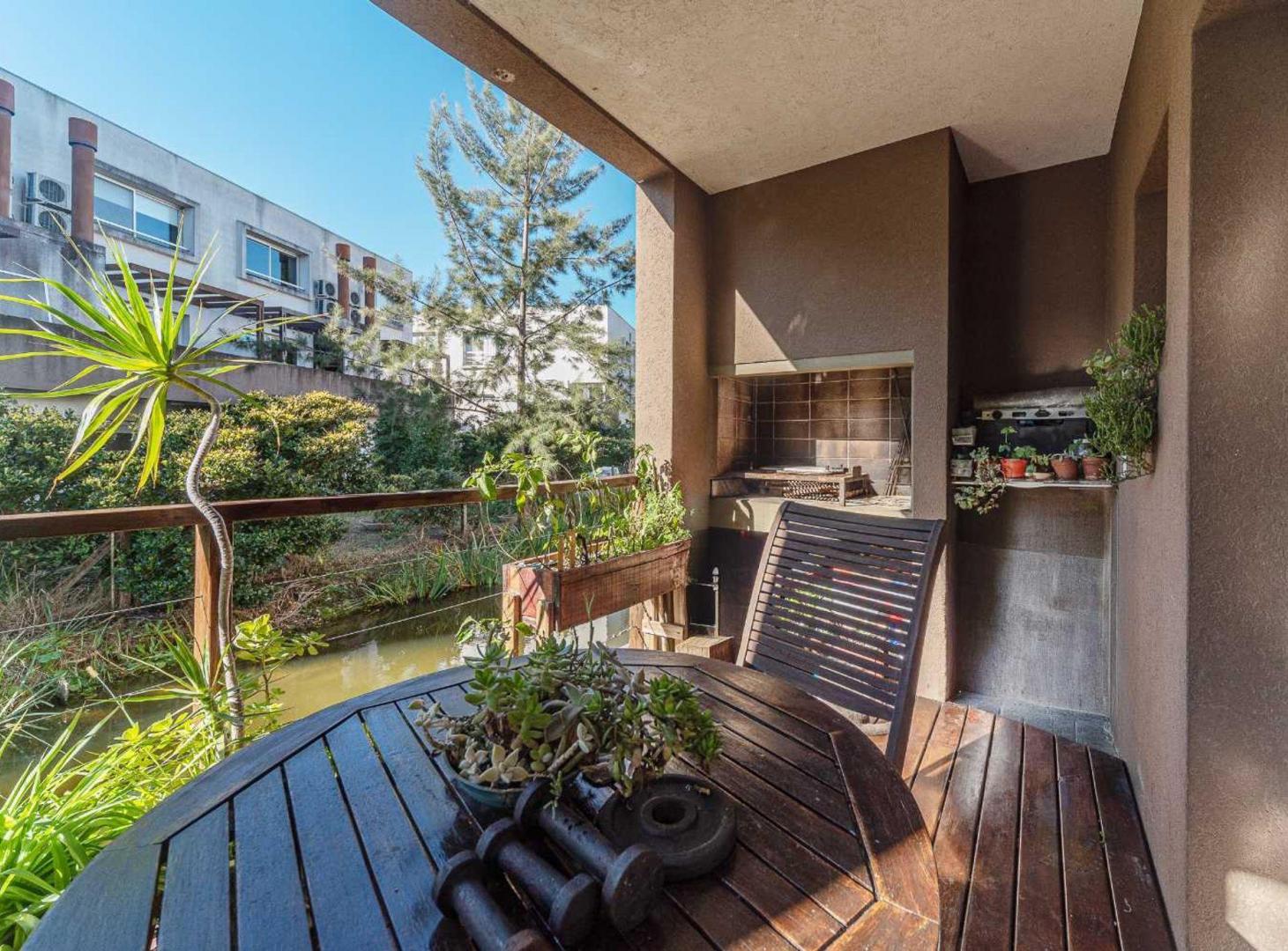VENTA CASA 4 AM. BARRIO SENDERO NORDELTA