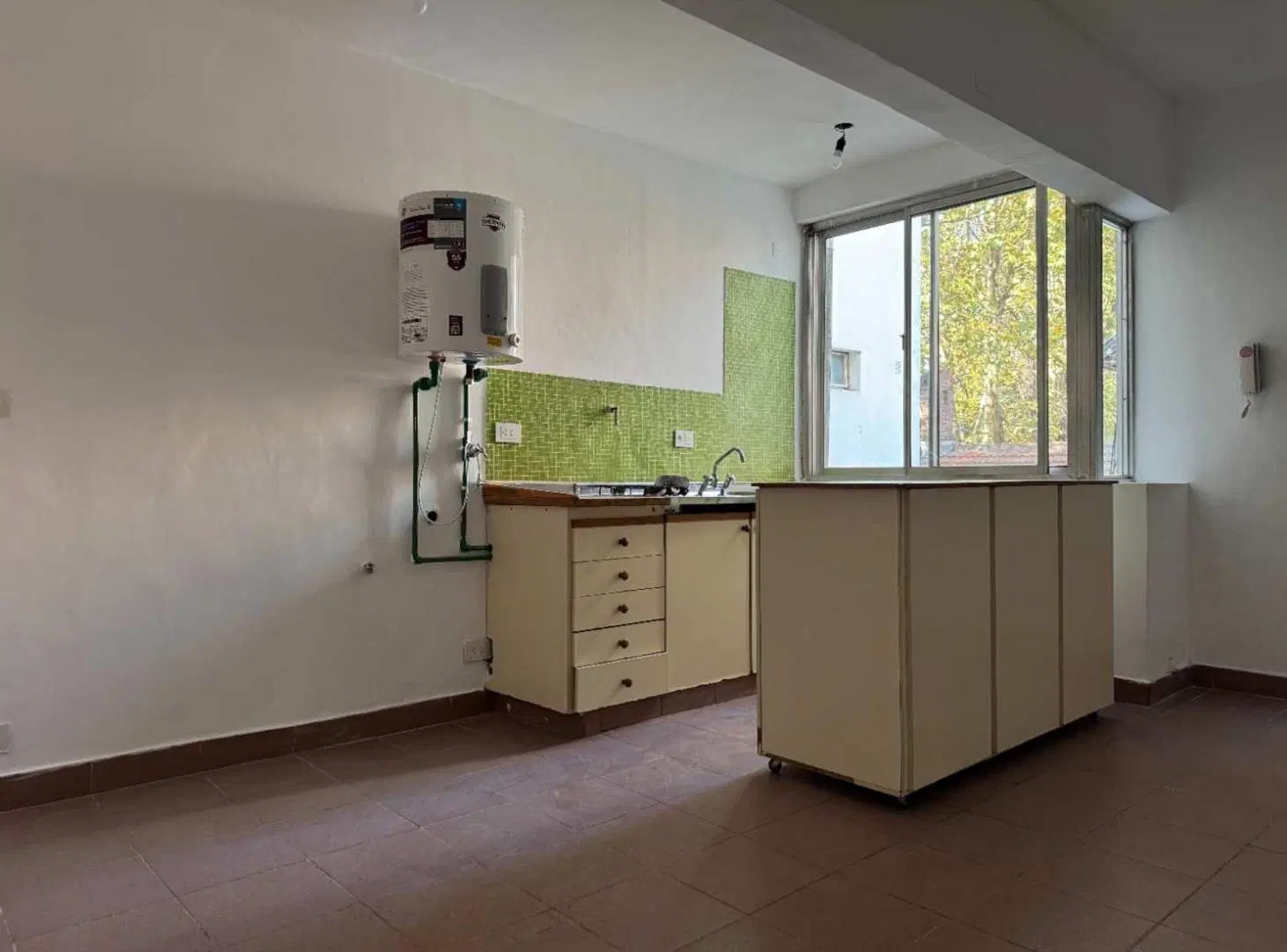 Dpto 2 amb en venta Vicente Lopez 1ºpiso escalera 3