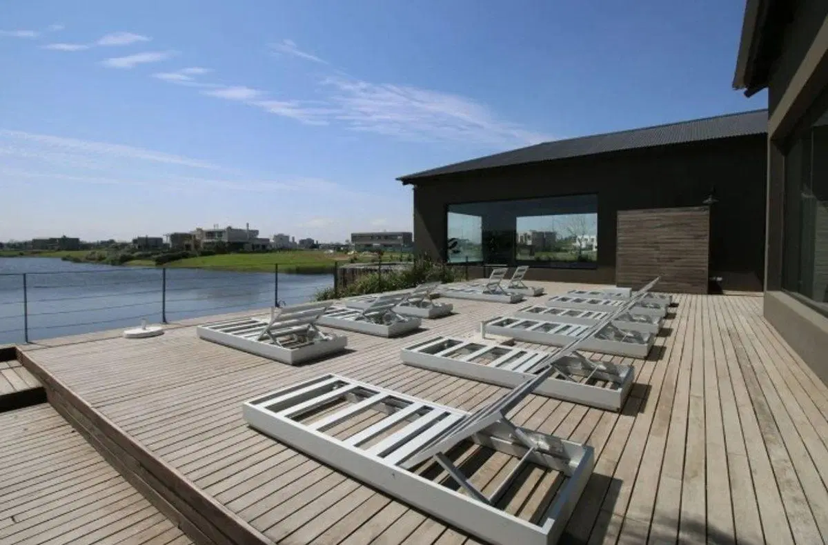 VENTA LOTE VISTA AL AGUA BARRIO CERRADO EL NAUDIR 5