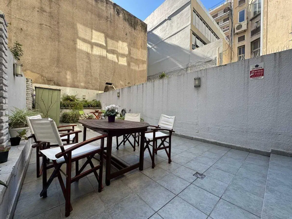 Departamento 2 amb en venta en Retiro con patio 3