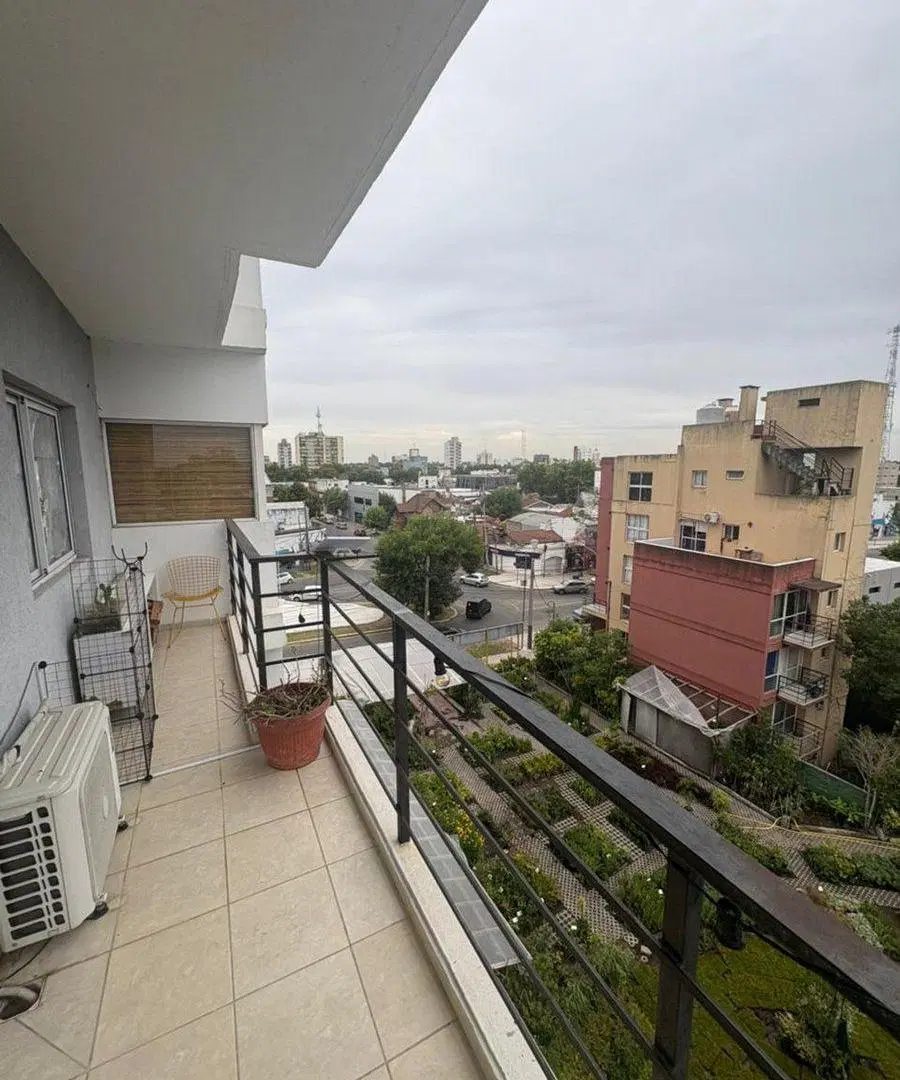 VENTA 3 ambientes con balcon terraza pilar. 5
