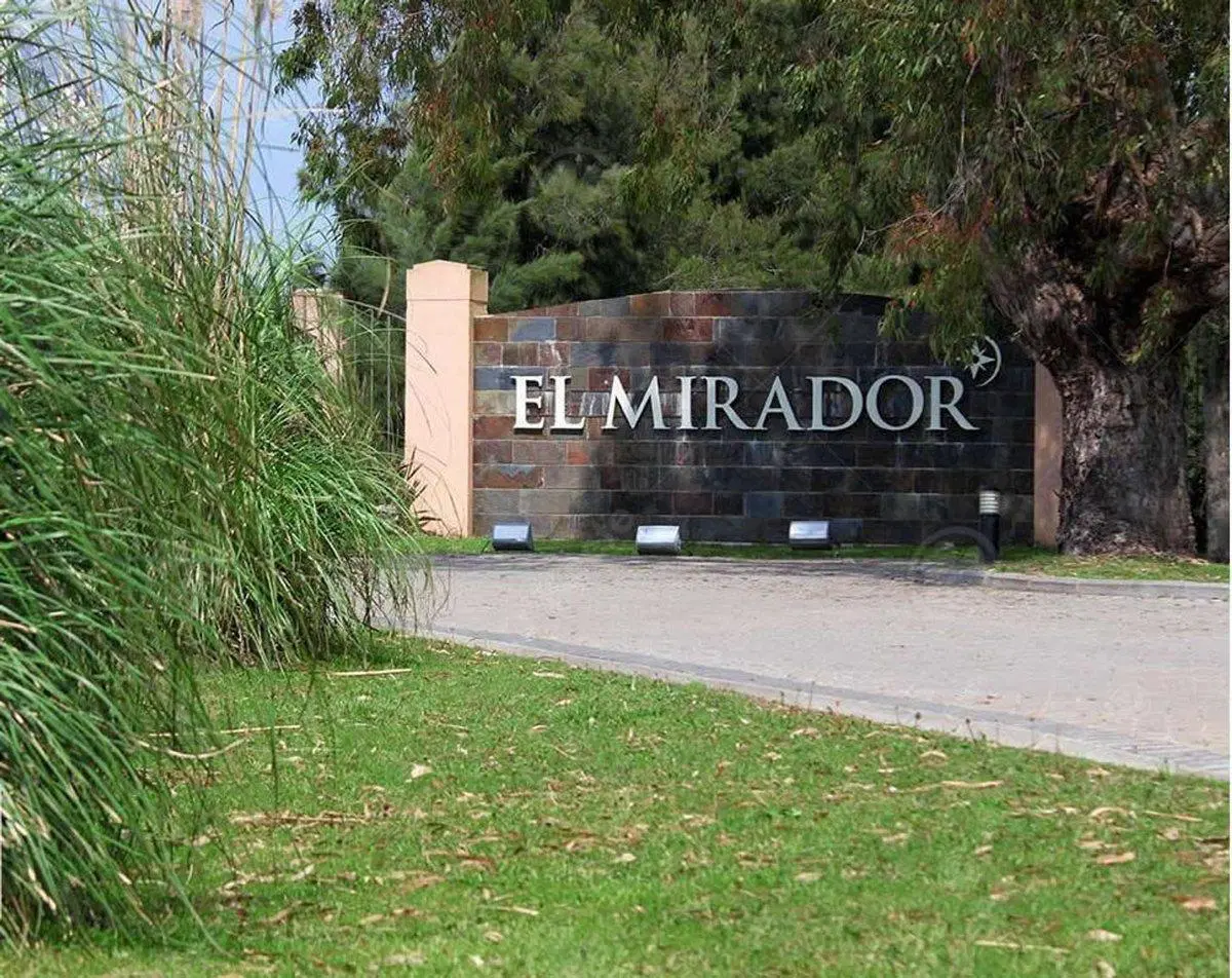 VENTA PERMUTA LOTE 1760M2 El Mirador Club Con SPA 3