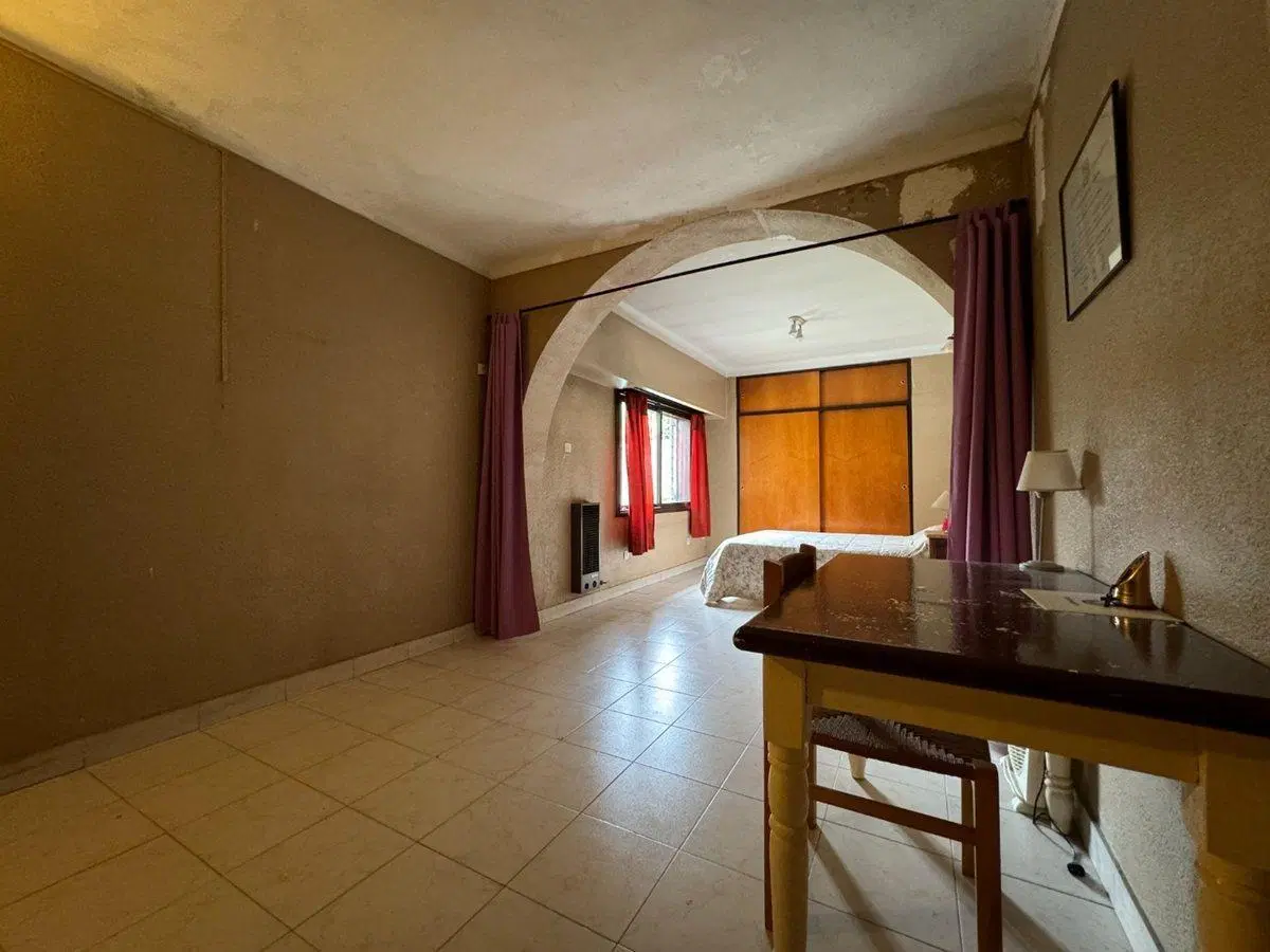 Casa 4 amb en venta en Castelar c/jardin-pileta 2