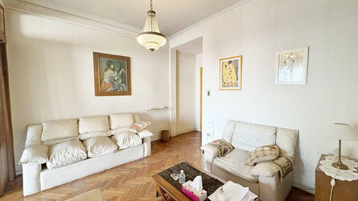 VENTA DPTO 4 AMB  CON TOILETTE Y BALCÓN EN FLORES 5
