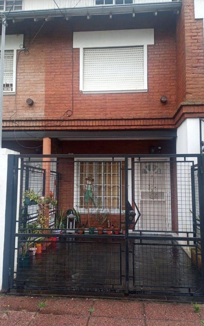 Ph Triplex 4 amb en venta en Olivos c/coch y patio